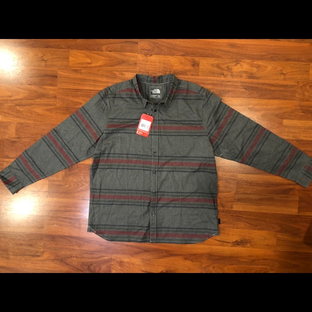 Men’s North Face Flannel NWT